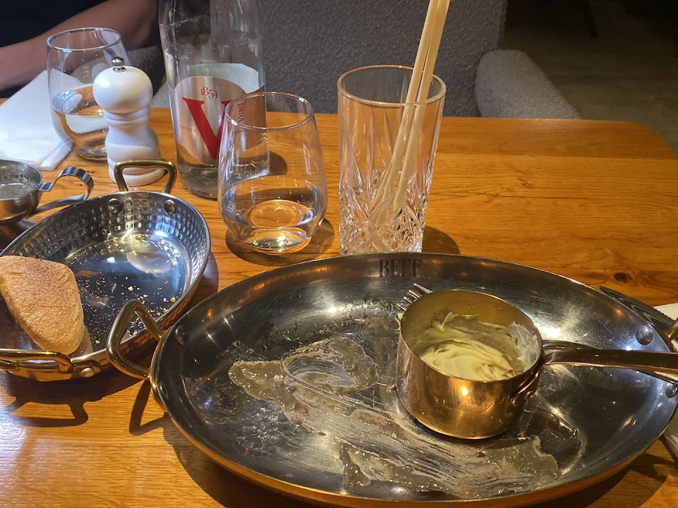 Foto de Guer0n: su plato BEEF terminado, solo queda la salsa